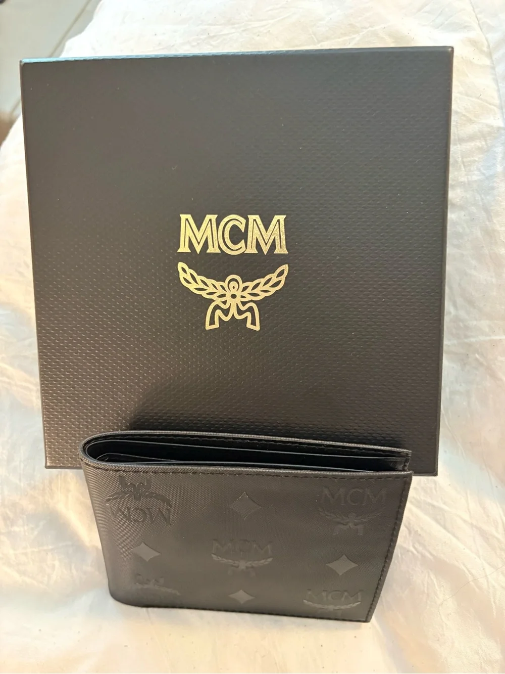 MCM Black Bifold Men's Wallet Logo Pattern Credit Card Folding Theme Logo